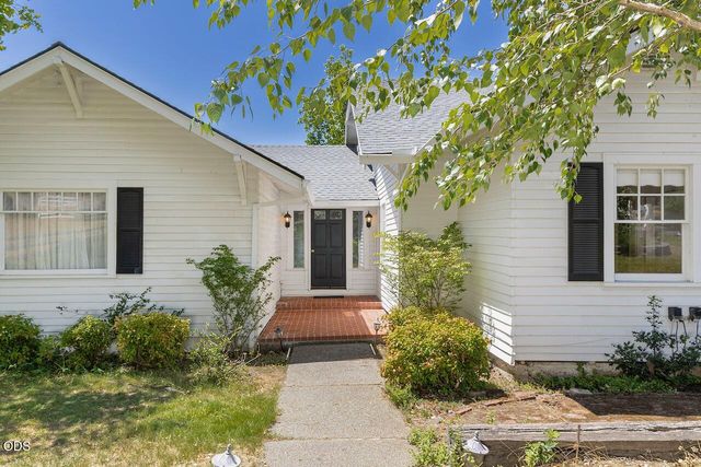 1361 Oxyoke Road, Grants Pass, OR 97526