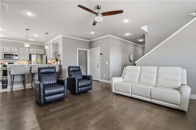 1427 Fifth Avenue, Lowell, AR 72745