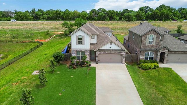 1427 Fifth Avenue, Lowell, AR 72745