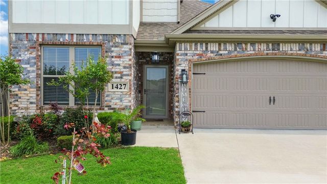 1427 Fifth Avenue, Lowell, AR 72745