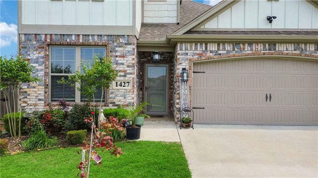 1427 Fifth Avenue, Lowell, AR 72745