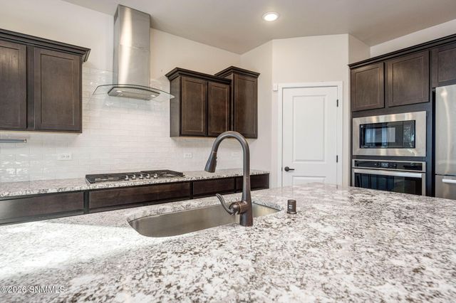 3846 Santa Alexandra Road, Las Cruces, NM 88012