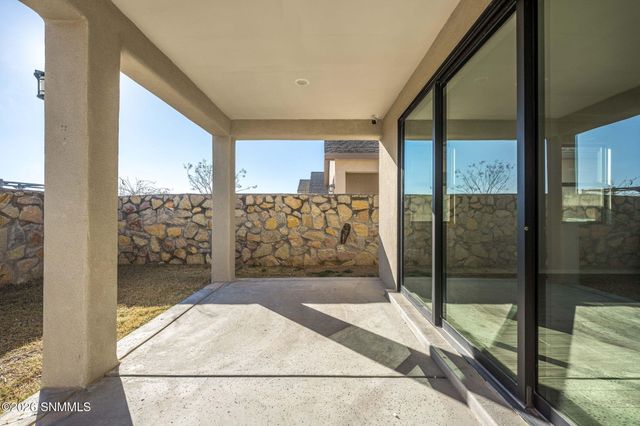 3846 Santa Alexandra Road, Las Cruces, NM 88012