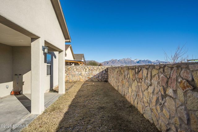 3846 Santa Alexandra Road, Las Cruces, NM 88012