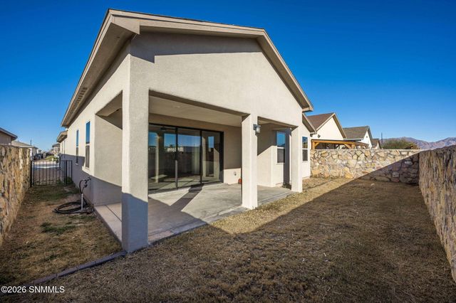 3846 Santa Alexandra Road, Las Cruces, NM 88012