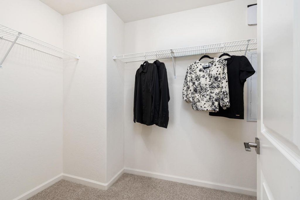 Image 27 of property listing at 1542 Bloom Lane, Clovis, CA 93619