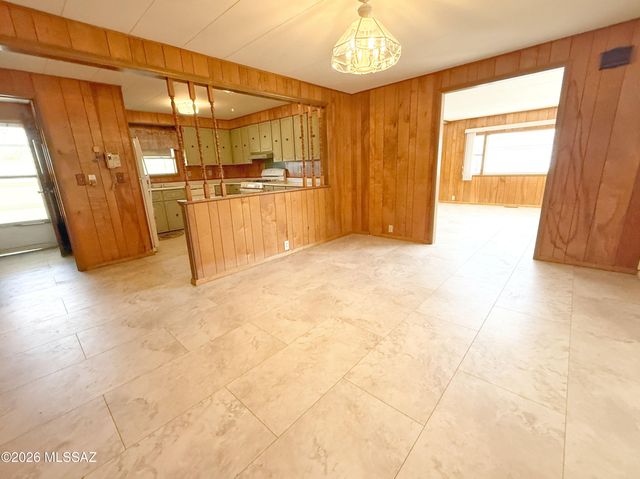 10675 N Kilimanjaro Avenue, Tucson, AZ 85737