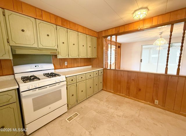 10675 N Kilimanjaro Avenue, Tucson, AZ 85737