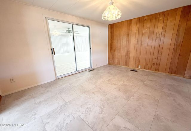 10675 N Kilimanjaro Avenue, Tucson, AZ 85737