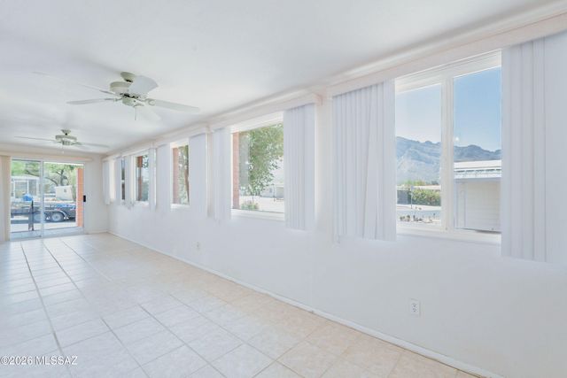 10675 N Kilimanjaro Avenue, Tucson, AZ 85737