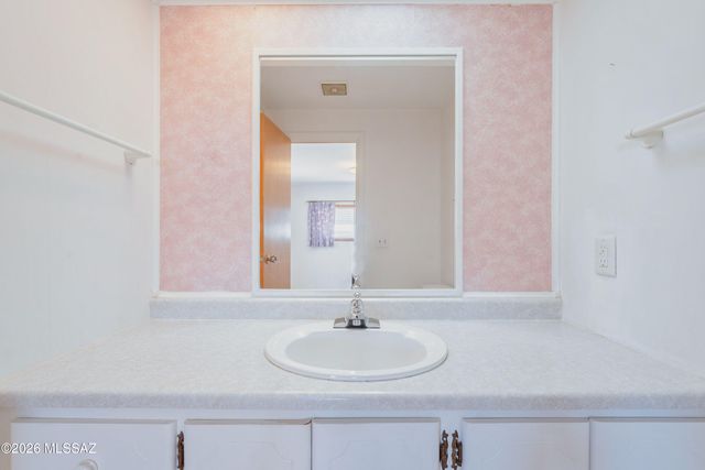 10675 N Kilimanjaro Avenue, Tucson, AZ 85737