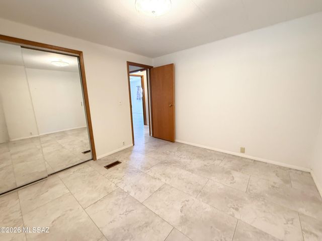 10675 N Kilimanjaro Avenue, Tucson, AZ 85737
