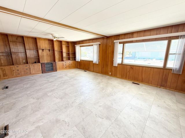 10675 N Kilimanjaro Avenue, Tucson, AZ 85737