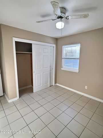 302 Hunter Drive, Ocean Springs, MS 39564
