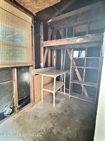 302 Hunter Drive, Ocean Springs, MS 39564