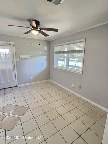 302 Hunter Drive, Ocean Springs, MS 39564