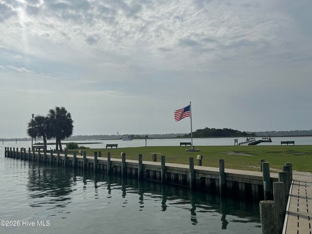 650 Cedar Point Boulevard F1, Cedar Point, NC 28584