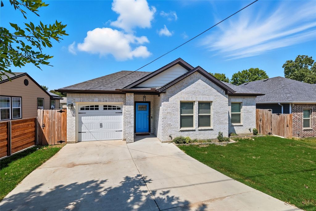 2325 Echo Lake Drive, Dallas, TX 75253