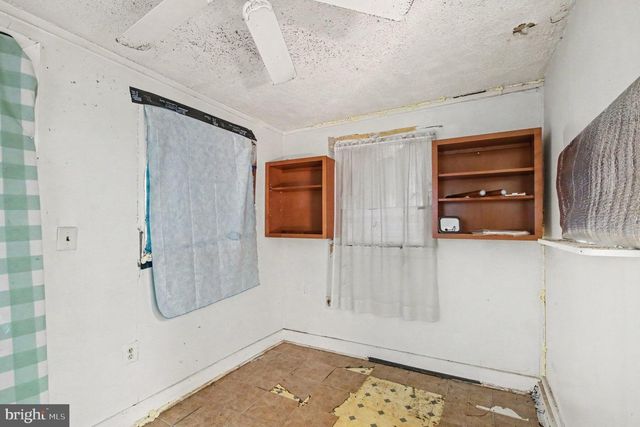 17608 ROSE CIR, Dumfries, VA 22026