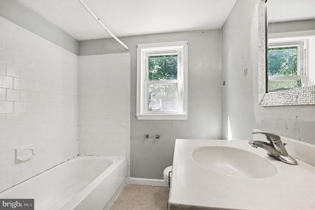 17608 ROSE CIR, Dumfries, VA 22026