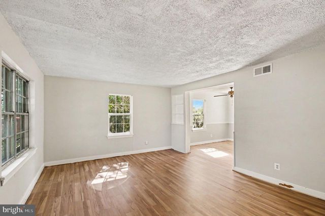17608 ROSE CIR, Dumfries, VA 22026