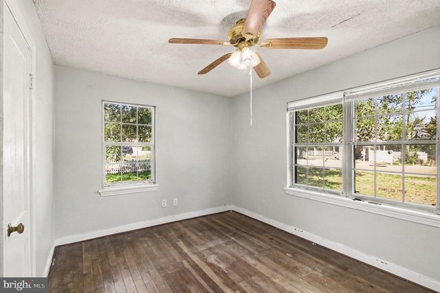 17608 ROSE CIR, Dumfries, VA 22026