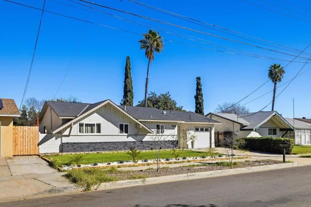 704 Aster Street, Escondido, CA 92027