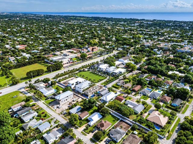 300 Grove Place, Delray Beach, FL 33444