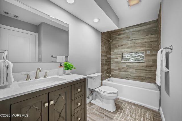 432 Winterberry Court, Howell, NJ 07731