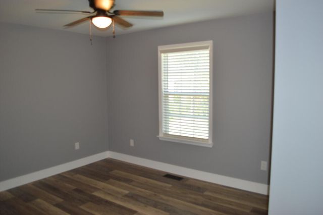 2004 Glisson Drive, Tunnel Hill, GA 30755