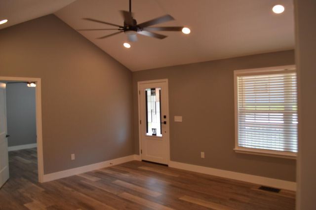 2004 Glisson Drive, Tunnel Hill, GA 30755