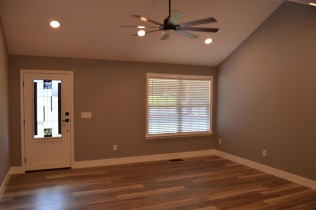 2004 Glisson Drive, Tunnel Hill, GA 30755