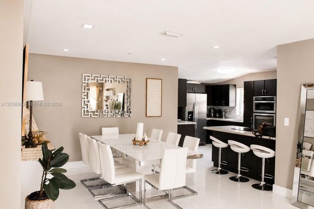 7061 Moseley Street, Hollywood, FL 33024