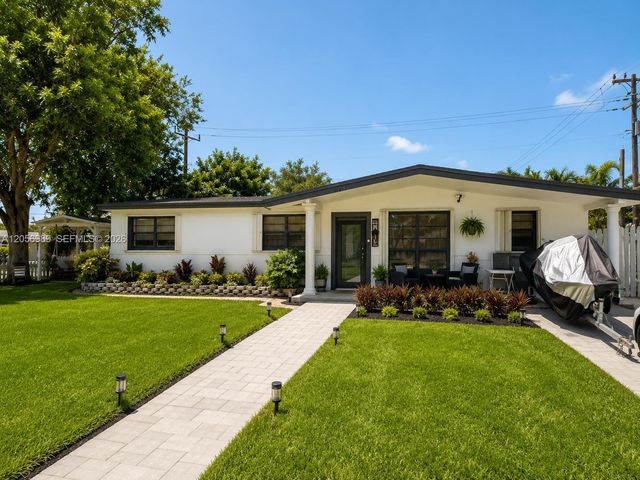 7061 Moseley Street, Hollywood, FL 33024