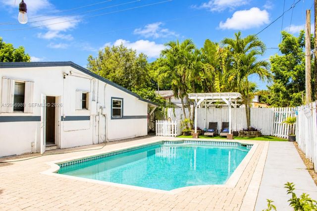 7061 Moseley Street, Hollywood, FL 33024