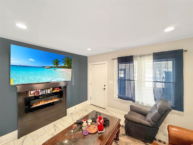 4150 66th Street, Urbandale, IA 50322