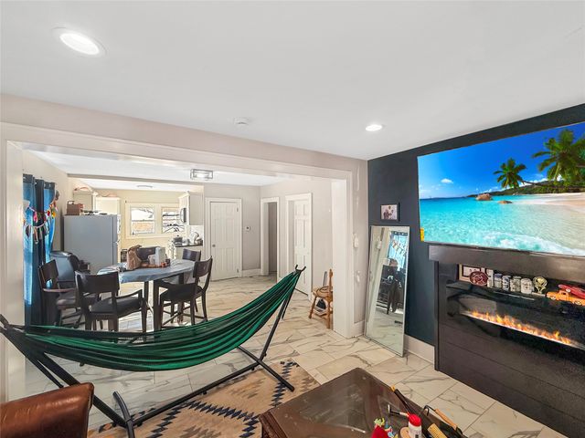 4150 66th Street, Urbandale, IA 50322