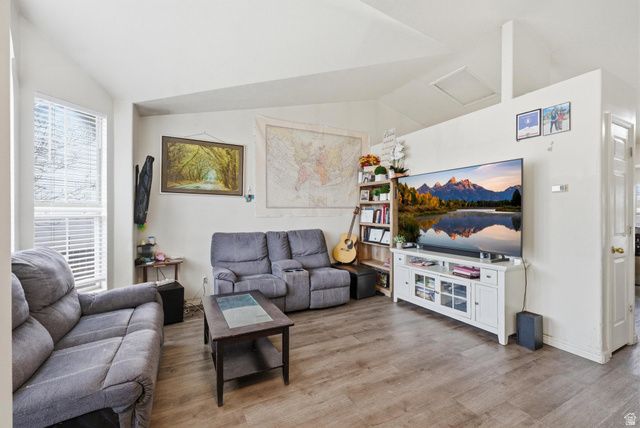 1037 W STATE CIR, Salt Lake City, UT 84104