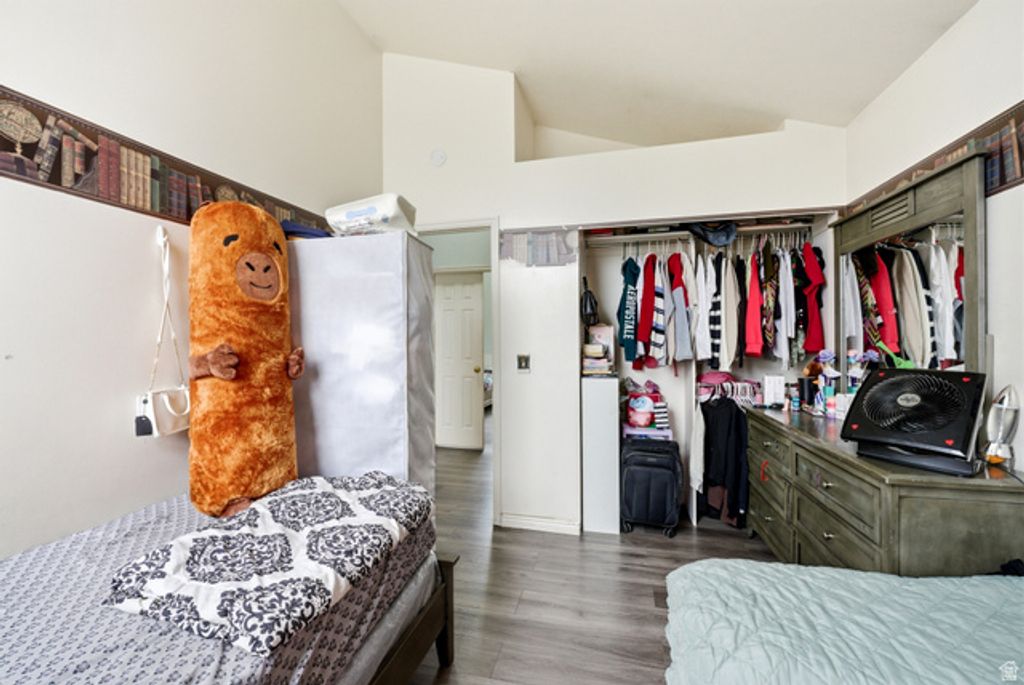 Image 13 of property listing at 1037 W STATE CIR, Salt Lake City, UT 84104