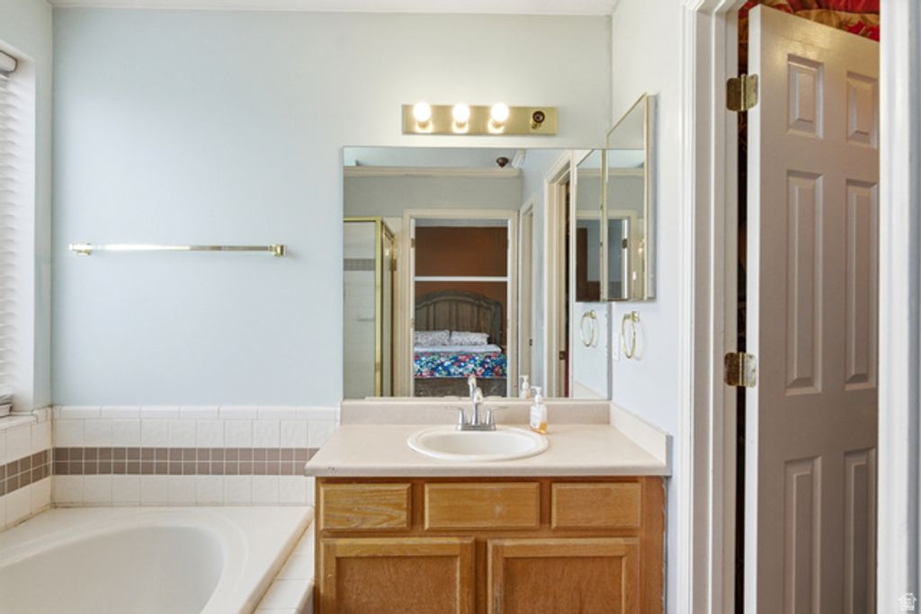 Image 15 of property listing at 1037 W STATE CIR, Salt Lake City, UT 84104