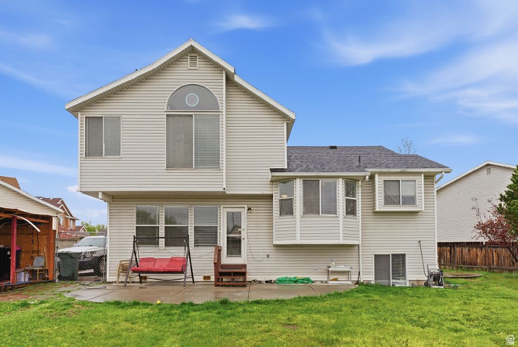 Image 22 of property listing at 1037 W STATE CIR, Salt Lake City, UT 84104