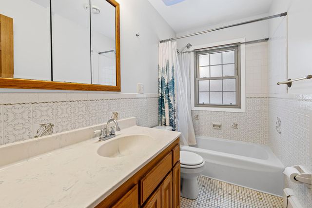 11566 Washington Street NE, Blaine, MN 55434