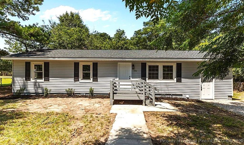 190 Payton Place Road, Lumber Bridge, NC 28357