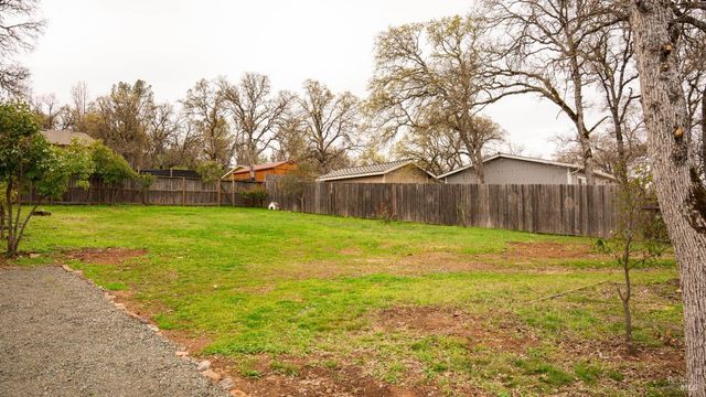 16333 27th Ave, Clearlake, CA 95422