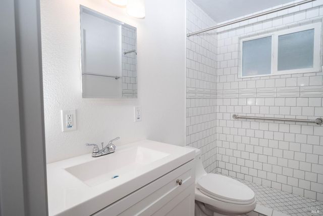 16333 27th Ave, Clearlake, CA 95422