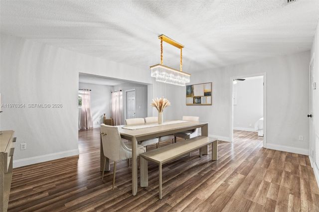 141 Eider Ct, Royal Palm Beach, FL 33411