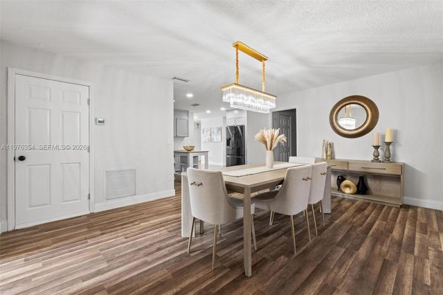 141 Eider Ct, Royal Palm Beach, FL 33411