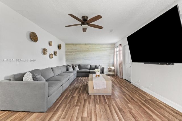 141 Eider Ct, Royal Palm Beach, FL 33411