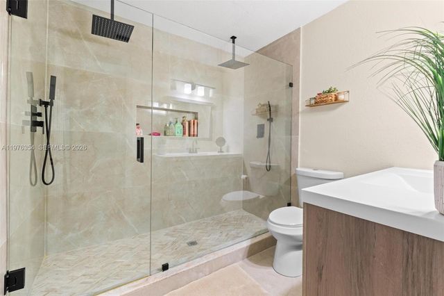 141 Eider Ct, Royal Palm Beach, FL 33411