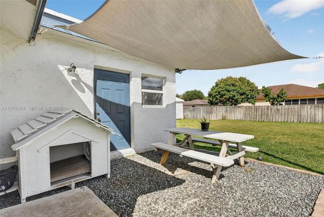 141 Eider Ct, Royal Palm Beach, FL 33411